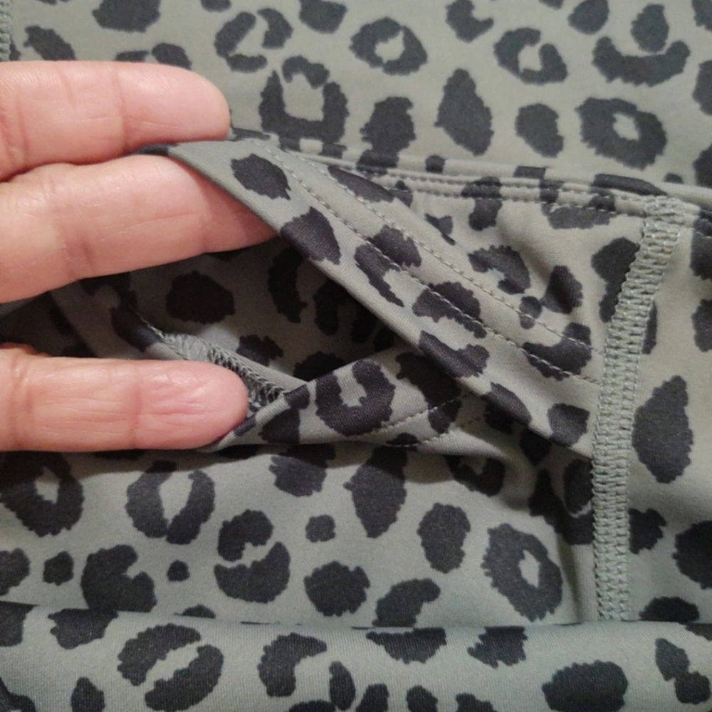 Allfenix Women Print Leggings| Gray/Black | Sz SM - Picture 3 of 4